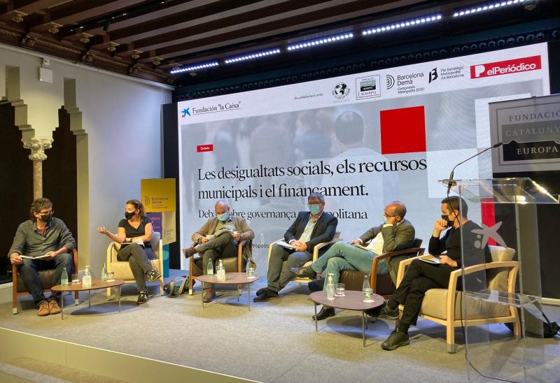 Mesa: La segregación urbana y las desigualdades sociales en la Barcelona metropolitana Mesa: La segregación urbana y las desigualdades sociales en la Barcelona metropolitana